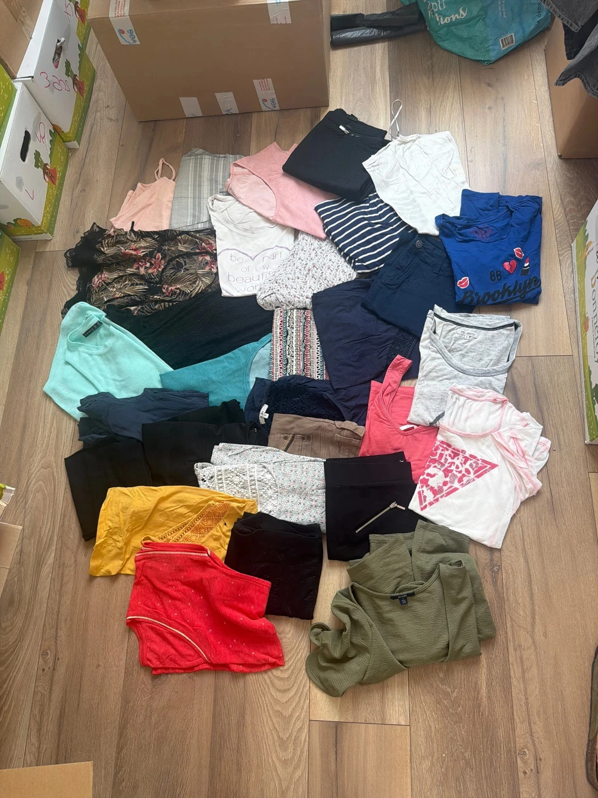 Lot 30 vêtements